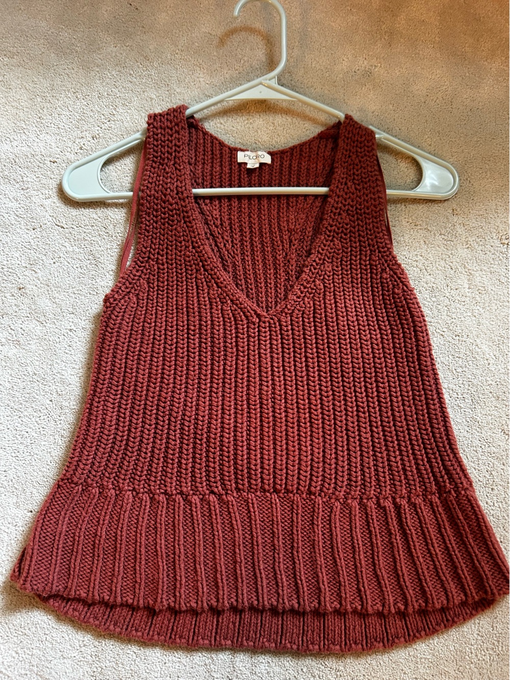 Pilcro Rust Red Chunky Knit V-Neck Sleeveless Sweater